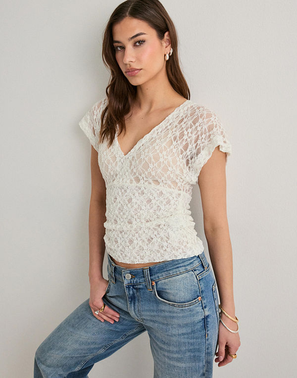 Nelly Lace Waist Focus Top - Vit
