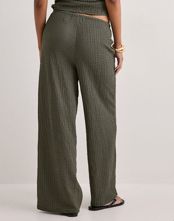 Only byxor Onlerikka Hw Wide Crinkle Pant Pnt - Grön