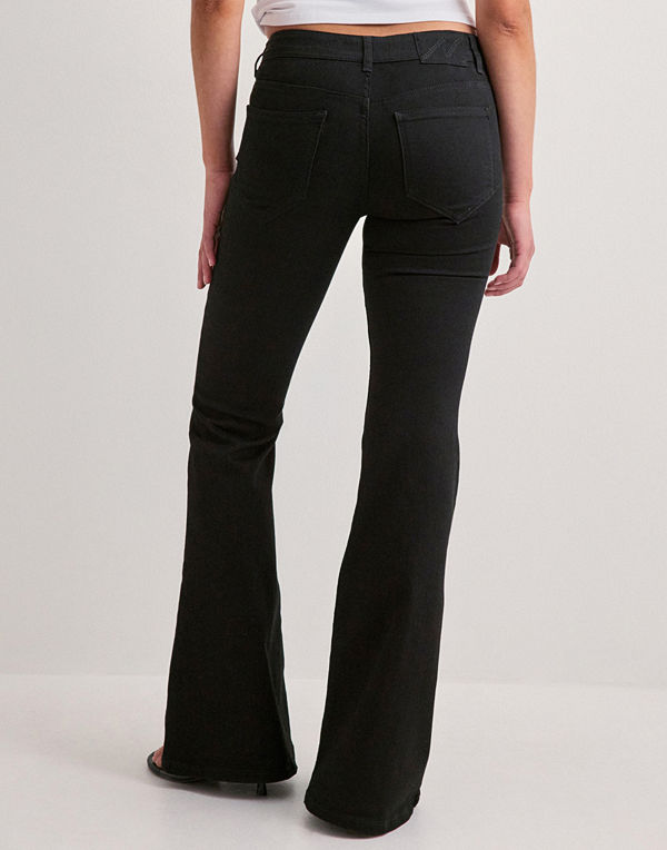 Nelly Super Flare Jeans - Svart