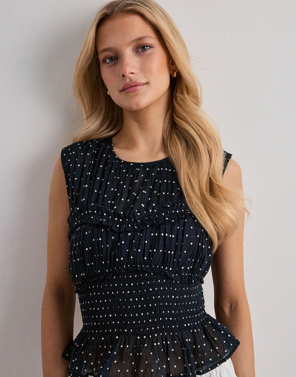 Neo Noir Tiril Dot Top - Svart