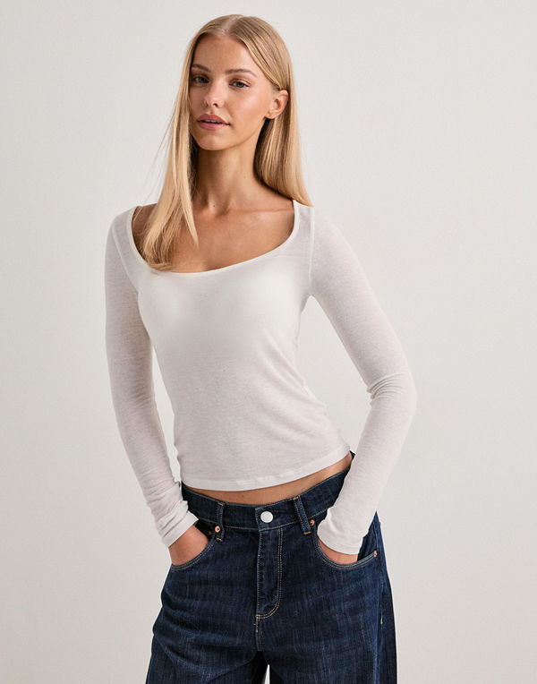 Nelly Soft Wool Blend Scoop Top - Vit