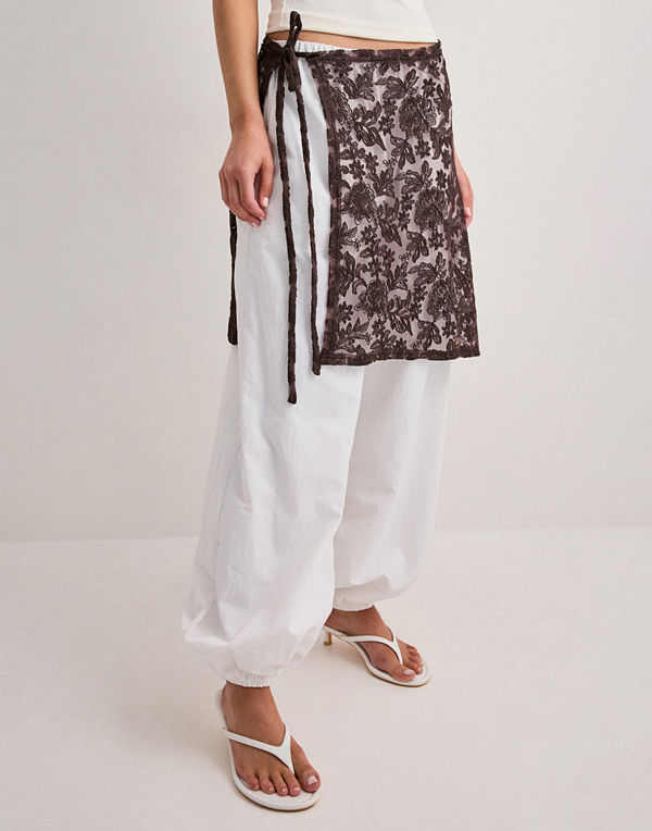 Pieces Pcjova Mw Sarong Skirt D2D - Svart