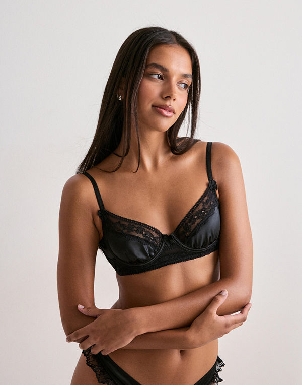Nelly Silky Romance Balconette - Svart