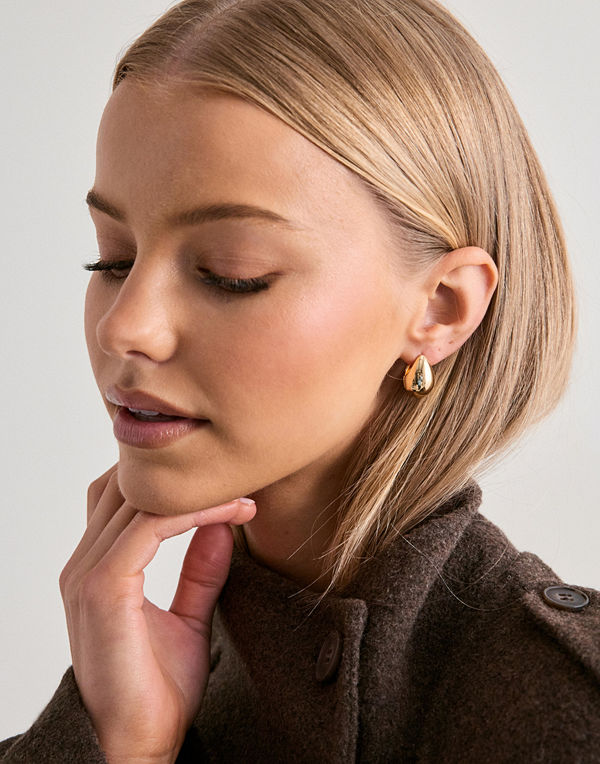 Pilgrim örhängen Kaisyn Earrings - Guld