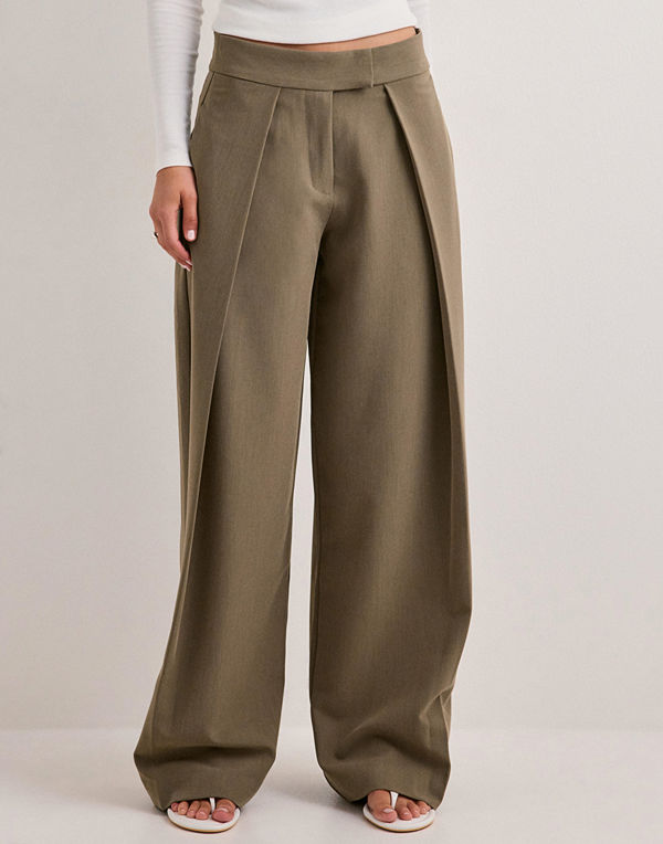 Nelly byxor Volume Pleat Pants - Grön