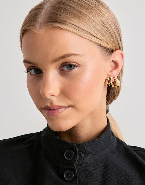 Pilgrim örhängen Presence Earrings - Guld