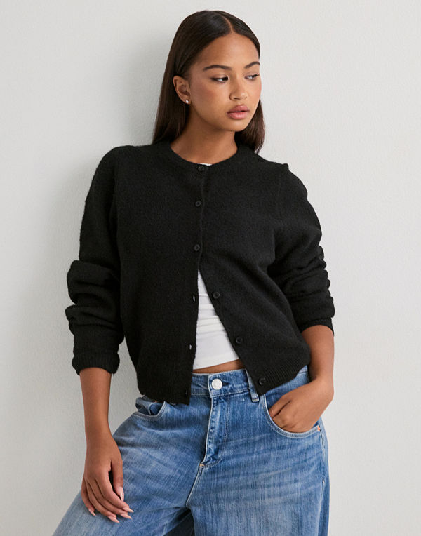 Nelly Fuzzy Knit Cardigan - Svart
